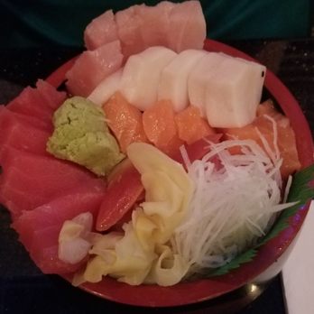 Soya - Chirashi bowl - Sushi Bars Near Me - Virginia Beach, Virginia