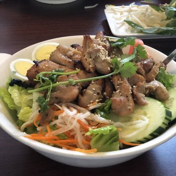 Monster Pho - Grilled chicken salad with fresh veggies and this amazing vinaigrette! - Vietnamese Near Me - Oakland, California