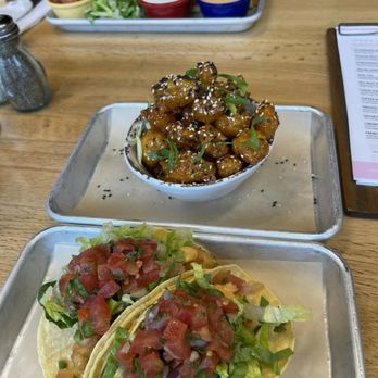 Avenue American Bistro - Fried cauliflower and fish tacos - Sports Bars Near Me - Wayne, Michigan