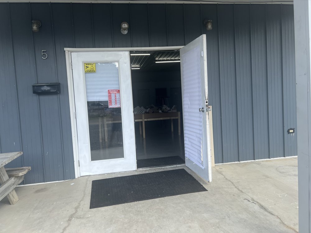 SHEPHERDSVILLE WHOLESALE PALLET LIQUIDATORS & BIN STORE Updated