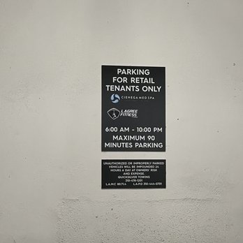 The Megaformer Studio - Parking signs show lagree fitness - Gyms Near Me - Los Angeles, California The Megaformer Studio - Parking signs show lagree fitness - Gyms Near Me - Los Angeles, California