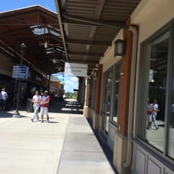 La Baie d'Hudson Entrepôt - Facade
