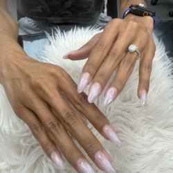 Acryliq Nails
