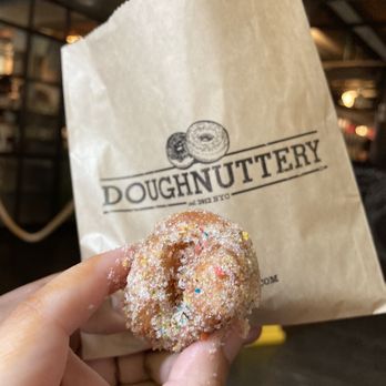 Doughnuttery - Fruity Cereal - Bakeries Near Me - New York, New York Doughnuttery - Fruity Cereal - Bakeries Near Me - New York, New York