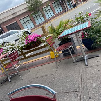 Sonoma Bistro - Breakfast & Brunch Near Me - Rutherford, New Jersey