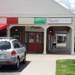 Paisano's Ristorante - The entrance.  I thought it was tough to find, even using GPS help.