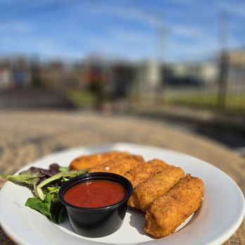 Vicino’s Brick & Brew - Mozzarella sticks - Cocktail Bars Near Me - Syracuse, New York Vicino’s Brick & Brew - Mozzarella sticks - Cocktail Bars Near Me - Syracuse, New York