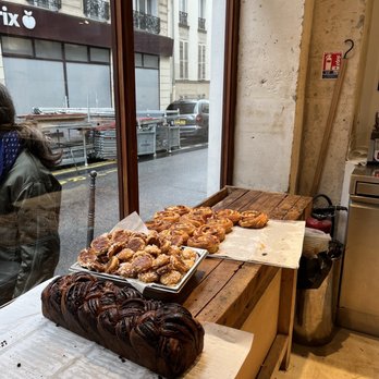 Boulangerie Mamiche - inside counter - Bakeries Near Me - Paris, 75