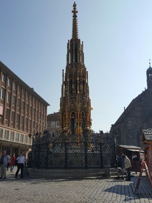 Schöner Brunnen by null