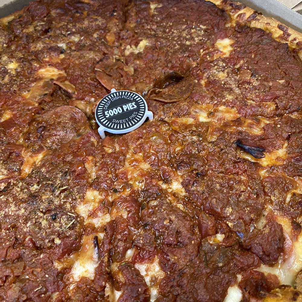 5000 Pies - Pepperoni deep dish - Pizza Near Me - Long Beach, California