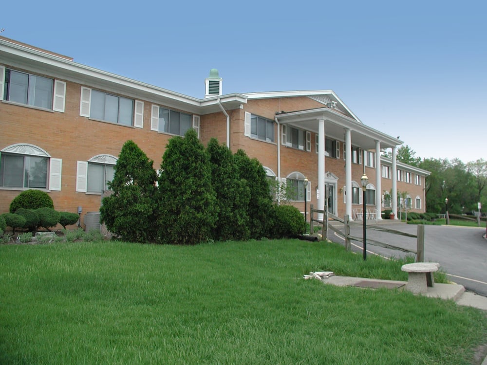 AMITA HEALTH Updated October 2024 2380 E Dempster St, Des Plaines