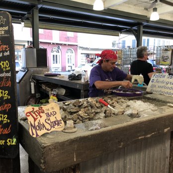 J's Seafood Dock - Seafood Near Me - New Orleans, Louisiana