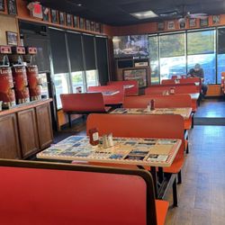 Sam & Andy’s West - Inside