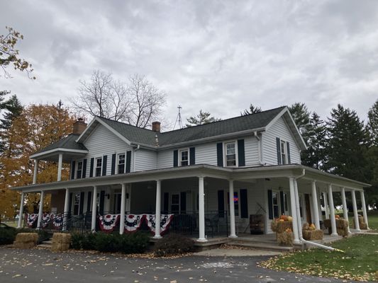 J. Henry & Sons Bourbon Tasting Room & Farm by null