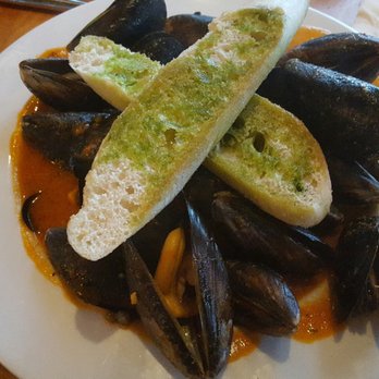 Waterfront Restaurant Alderbrook - Gigantic muscles in an incredibly tasty sauce - Hotels Near Me - Union, Washington Waterfront Restaurant Alderbrook - Gigantic muscles in an incredibly tasty sauce - Hotels Near Me - Union, Washington