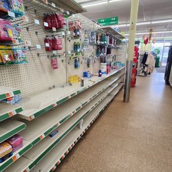 Dollar Tree - Empty shelves
