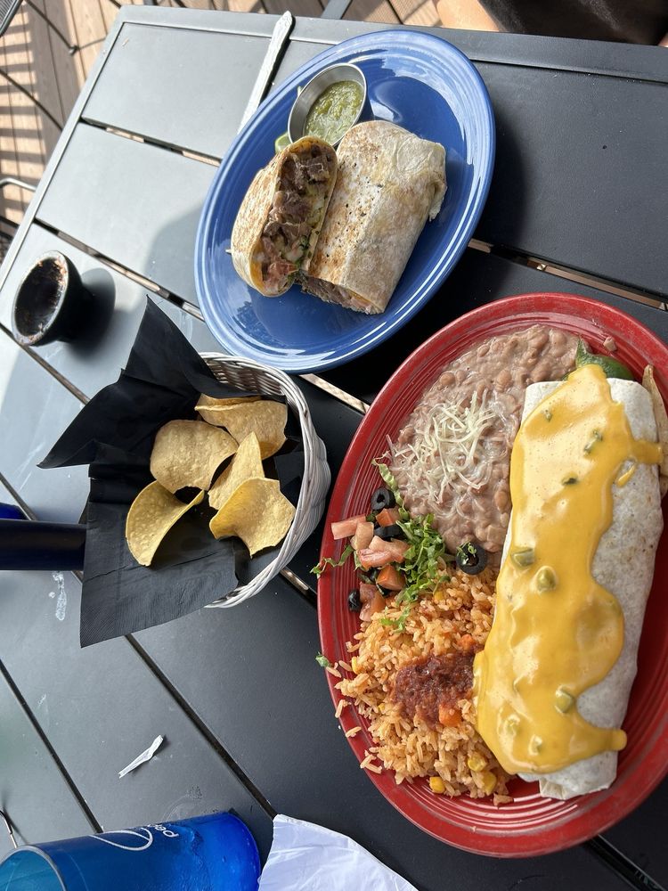 Social spots from Aunt Chilada's