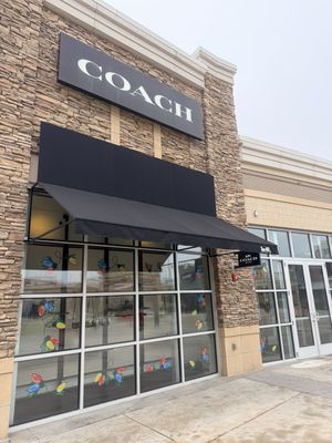 Tanger Kansas City at Legends by null