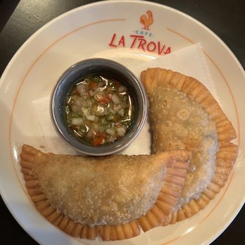 Cafe La Trova - Cocktail Bars Near Me - Miami, Florida