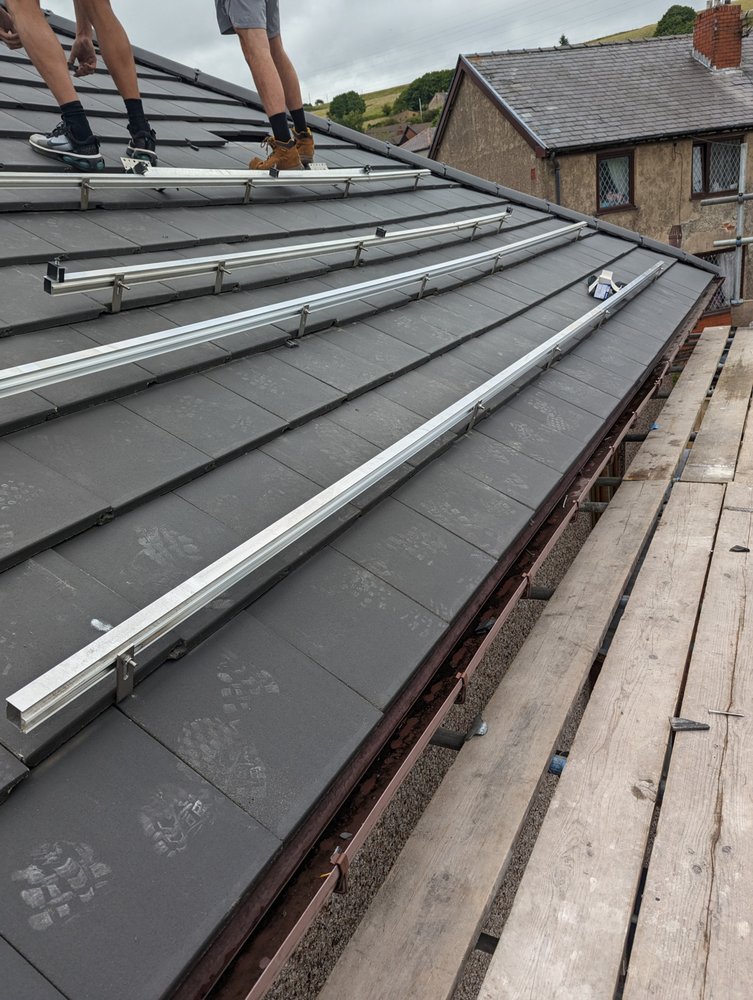 INSTALL SOLAR PANELS Updated August 2024 35 Photos 2 Queens Road