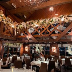 Saddle River Inn - Christmas season
