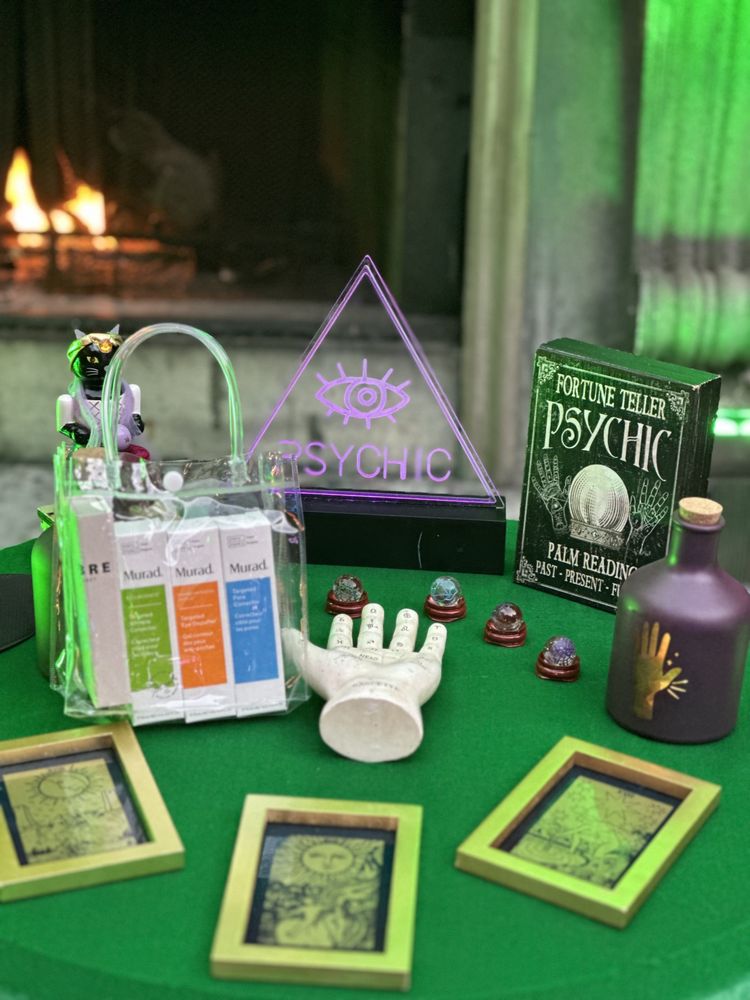 Psychic Advisor and Love Expert