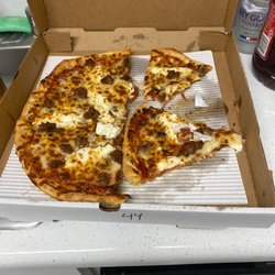 Bella Luna Pizza and Pasta - 5 minutes after delivery, got it cold and soggy