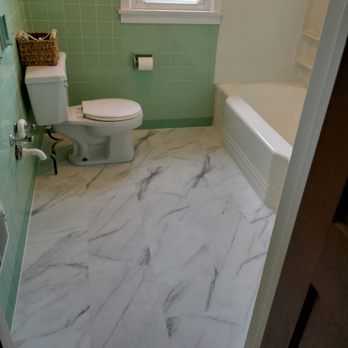 Stiegel Valley Flooring - a clean bathroom - Carpet Installation Near Me - Manheim, Pennsylvania Stiegel Valley Flooring - a clean bathroom - Carpet Installation Near Me - Manheim, Pennsylvania