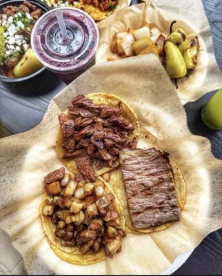 Hecho Al Carbon by null