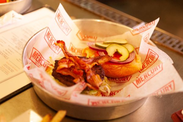 Mercury Burger & Bar by null
