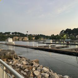 Florence Harbor Marina & Restaurant