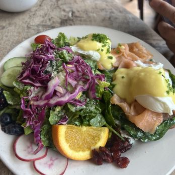 M henry - Smoked salmon Benedict with salad - Breakfast & Brunch Near Me - Chicago, Illinois