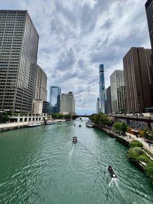 Chicago Riverwalk by null