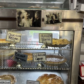 South Side Soda Shop - Homemade pies and Guy Fieri visited too - Diners Near Me - Goshen, Indiana South Side Soda Shop - Homemade pies and Guy Fieri visited too - Diners Near Me - Goshen, Indiana