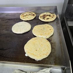 Pupuseria La Miguelena