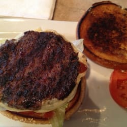 Rockton Inn - Bottom of the bacon burger. Bun looks burnt doesn't it? It's actually just the burger rubbing off on it. Bun was not burnt.