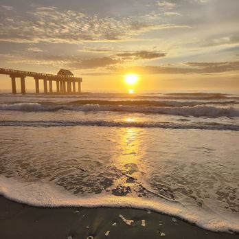 Surfside Beach Oceanfront Hotel - Sunrise Picture - Hotels Near Me - Surfside Beach, South Carolina Surfside Beach Oceanfront Hotel - Sunrise Picture - Hotels Near Me - Surfside Beach, South Carolina
