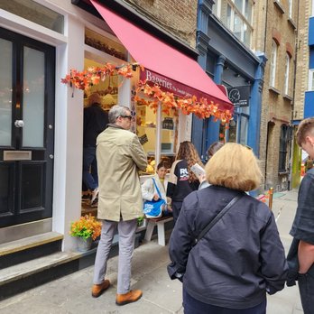Bageriet - I hear it's worth braving the line for fika treats - Scandinavian Near Me - London, XGL