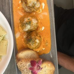 Broad Street Italian Cuisine & Pizzeria - Nonnas meatballs