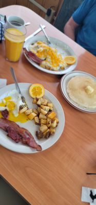 Marinia's Country Cafe by null