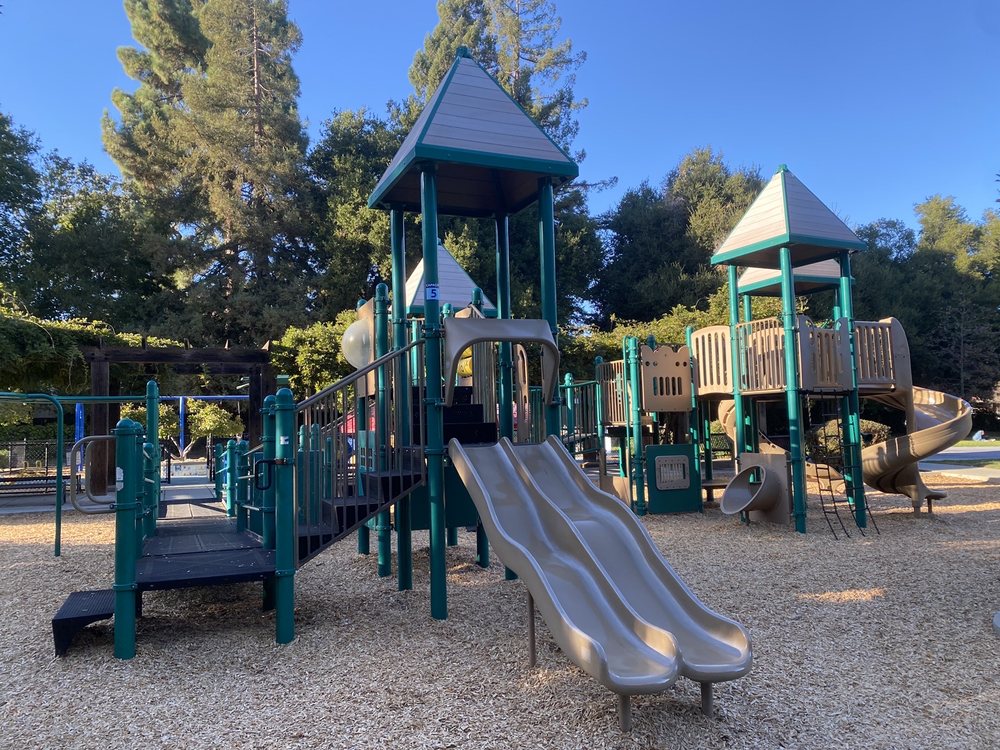 STAFFORD PARK Updated September 2024 51 Photos & 52 Reviews King