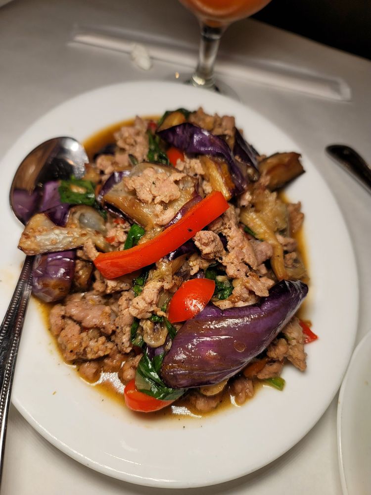 SRIPRAPHAI THAI RESTAURANT 775 Photos & 594 Reviews 280 Hillside