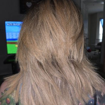 Suite One Salon - Washed my hair and straightened it for it to be like this 5 days later. It is all uneven and layers don't even match - Men's Hair Salons Near Me - Las Vegas, Nevada Suite One Salon - Washed my hair and straightened it for it to be like this 5 days later. It is all uneven and layers don't even match - Men's Hair Salons Near Me - Las Vegas, Nevada