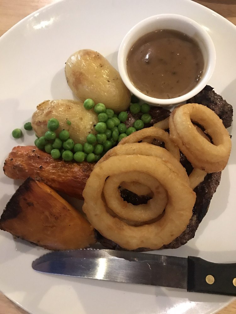 PLAZA TAVERN Updated August 2024 Derimut Rd, Hoppers Crossing