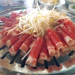 Ahgassi Gopchang - Beef brisket with bean sprouts