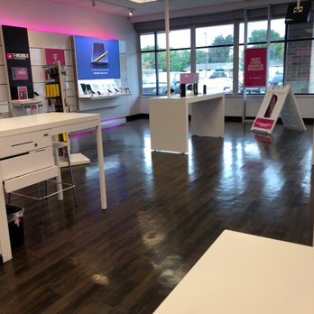 T-Mobile - Mobile Phones Near Me - Oak Park, Michigan T-Mobile - Mobile Phones Near Me - Oak Park, Michigan