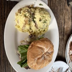 Uncle Hanks’ Hideaway - Mushroom burger and mash potatoes