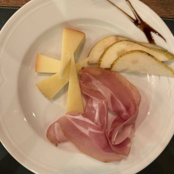 Hotel Villa Cesi - Prosciutto, pecorino and pears - Hotels Near Me - Impruneta, FI