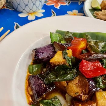 Pintoh Thai - Tofu with eggplant - Thai Near Me - Oakland, California Pintoh Thai - Tofu with eggplant - Thai Near Me - Oakland, California