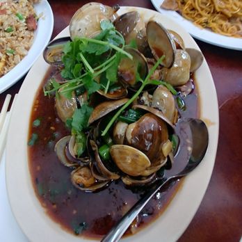 Yuet Lee - Clams - Chinese Near Me - San Francisco, California